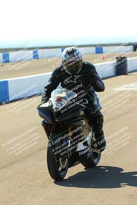 media/Sep-20-2025-TrackDaz (Sat) [[27f0cde673]]/Around the Pits/